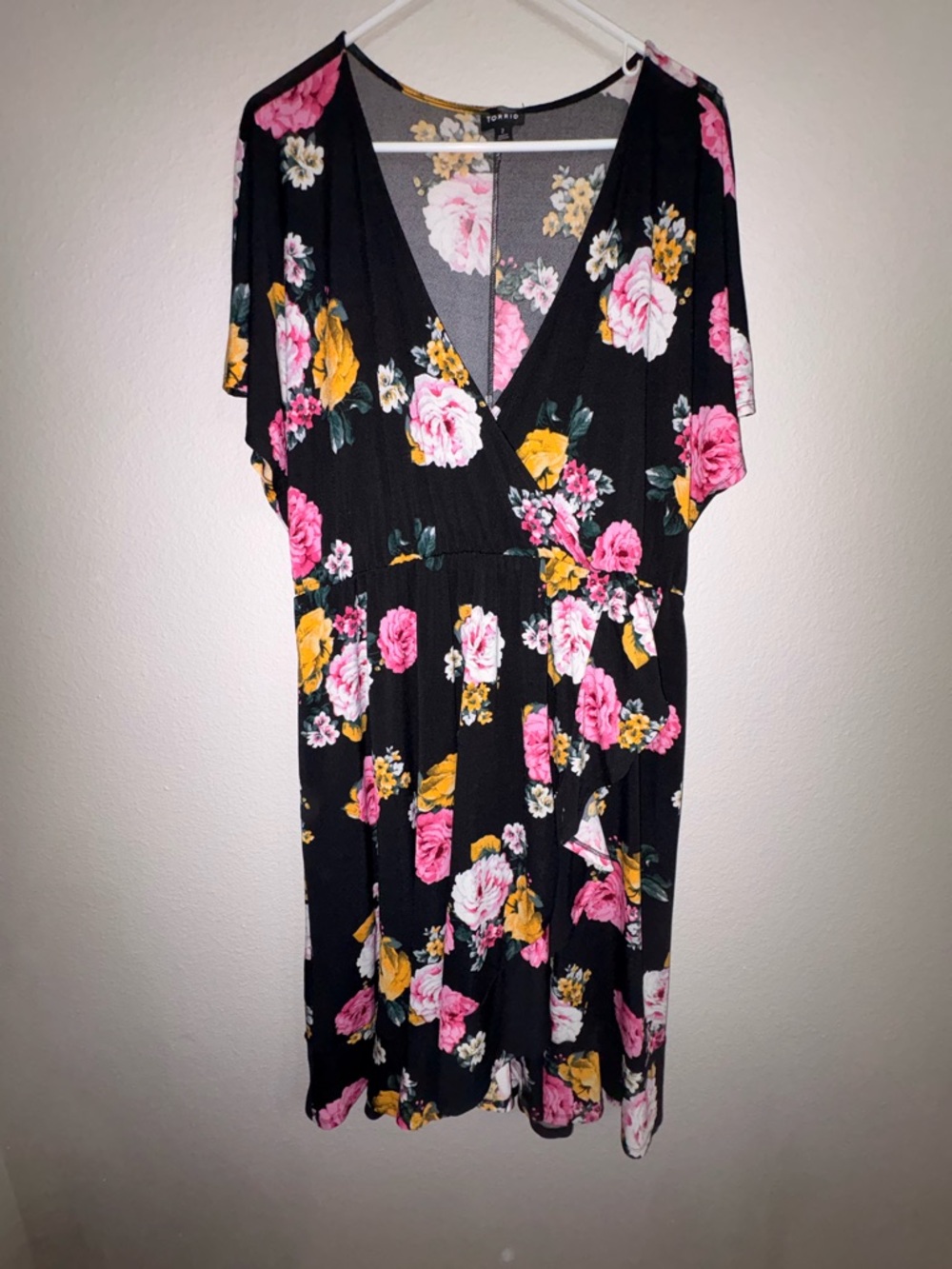 Women’s Torrid Black Floral Wrap Dress Size 2 Plus Size Midi